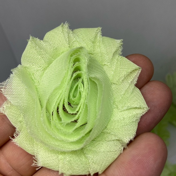 Lot of 15 Pastel Green Shabby flowers NEW DIY - Picture 3 of 3